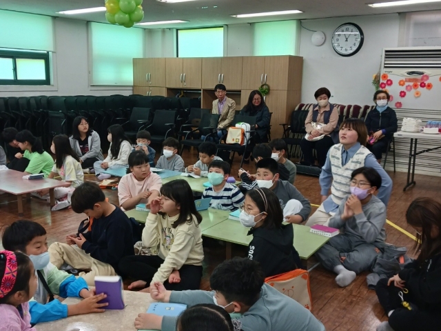 유초등부에서 어린이주일 축제를 열었습니다